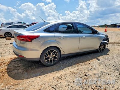 Trzecie zdjęcie samochodu z tyłu: 2017 FORD FOCUS SEL VIN:1FADP3H29HL252172 - miniatura