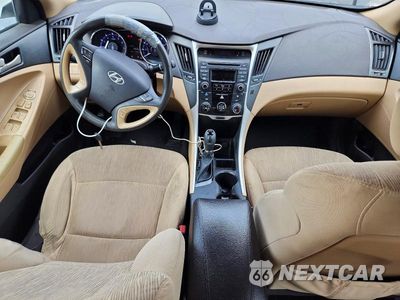 Zdjęcie 8 z 12 samochodu: 2014 HYUNDAI SONATA GLS VIN:5NPEB4AC5EH903626 - miniatura
