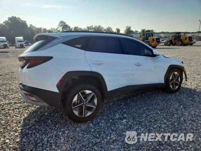 Trzecie zdjęcie samochodu z tyłu: 2025 HYUNDAI TUCSON SEL VIN:5NMJB3DE6SH556256 - miniatura