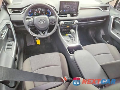 Zdjęcie 8 z 13 samochodu: 2024 TOYOTA RAV4 HYBRID XLE VIN:JTMRWRFV9RD274512 - miniatura
