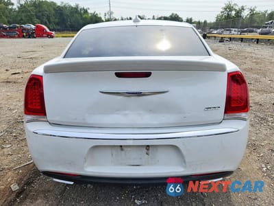 Zdjęcie 6 z 12 samochodu: 2018 CHRYSLER 300 LIMITED VIN:2C3CCAEG6JH314107 - miniatura