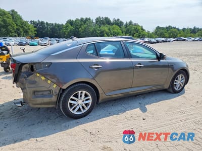 Trzecie zdjęcie samochodu z tyłu: 2013 KIA OPTIMA LX VIN:5XXGM4A70DG255189 - miniatura
