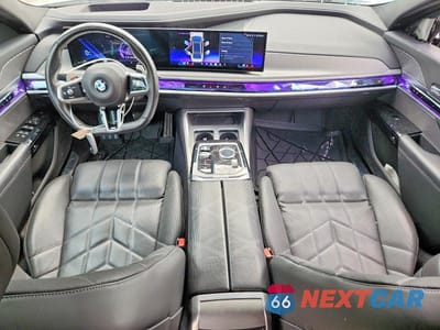 Zdjęcie 8 z 12 samochodu: 2023 BMW 760 XI VIN:WBA33EJ06PCL49752 - miniatura
