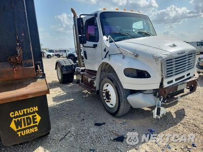 Czwarte zdjęcie samochodu z boku: 2015 FREIGHTLINER M2 106 MED VIN:1FUBCXCY7FHGJ9940 - miniatura