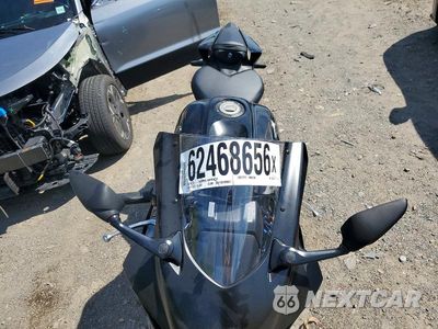 Piąte zdjęcie samochodu w środku: 2025 YAMAHA YZFR7 VIN:JYARM38EXSA020519 - miniatura
