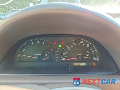 Zdjęcie 9 z 12 samochodu: 2003 TOYOTA CAMRY LE VIN:4T1BE32K03U733930 - miniatura