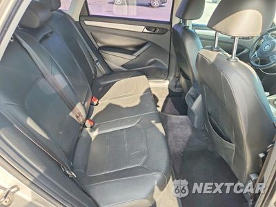 Zdjęcie 10 z 13 samochodu: 2012 VOLKSWAGEN PASSAT SE VIN:1VWBH7A33CC091641 - miniatura