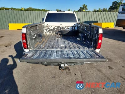 Zdjęcie 10 z 13 samochodu: 2011 GMC SIERRA K3500 SLT VIN:1GT424C83BF146493 - miniatura