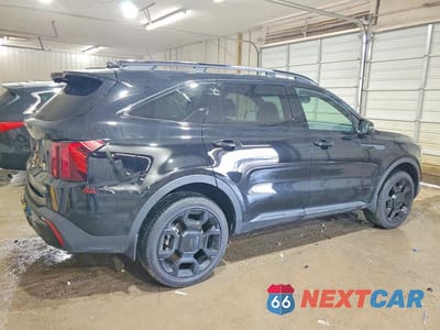 Trzecie zdjęcie samochodu z tyłu: 2026 KIA SORENTO X-LINE SX PRESTIGE VIN:5XYRKDJFXTG459112 - miniatura