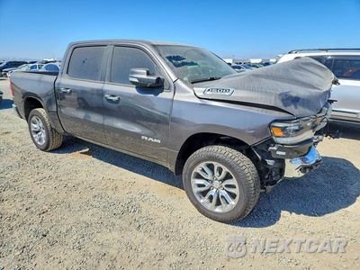 Czwarte zdjęcie samochodu z boku: 2019 RAM 1500 BIG HORN VIN:1C6SRFFT7KN538985 - miniatura