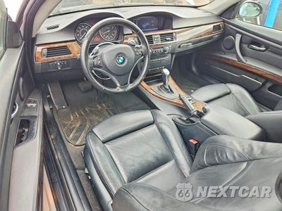 Zdjęcie 8 z 12 samochodu: 2009 BMW 335 XI VIN:WBAWC73559E270372 - miniatura