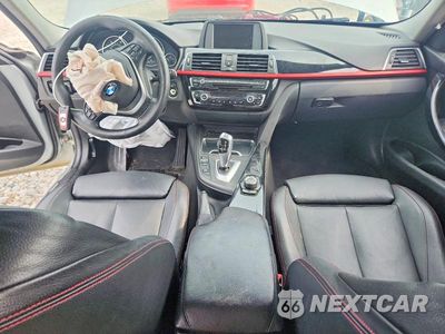 Zdjęcie 8 z 13 samochodu: 2016 BMW 320 XI VIN:WBA8E5G56GNT93659 - miniatura