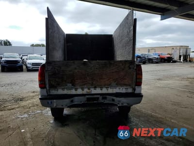 Zdjęcie 6 z 12 samochodu: 2000 CHEVROLET SILVERADO C2500 VIN:1GCGC24U3YZ258244 - miniatura
