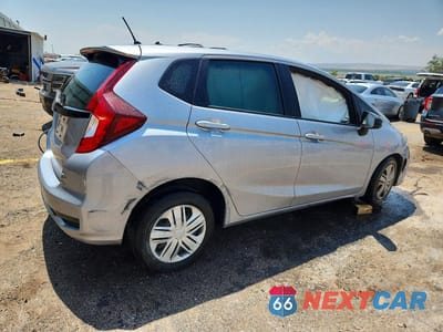 Trzecie zdjęcie samochodu z tyłu: 2019 HONDA FIT LX VIN:3HGGK5H43KM706667 - miniatura