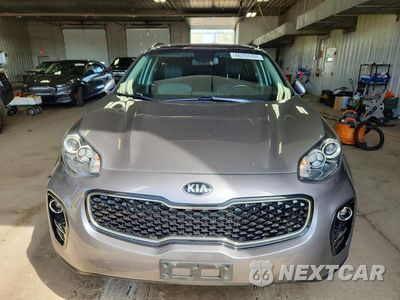Piąte zdjęcie samochodu w środku: 2018 KIA SPORTAGE EX VIN:KNDPNCAC1J7362860 - miniatura