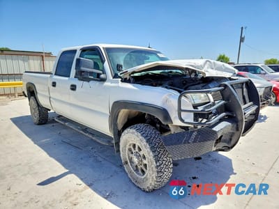 Czwarte zdjęcie samochodu z boku: 2003 CHEVROLET SILVERADO K2500 HEAVY DUTY VIN:1GCHK23193F242106 - miniatura