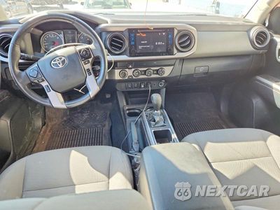 Zdjęcie 8 z 12 samochodu: 2019 TOYOTA TACOMA SR5 V6 VIN:3TMCZ5AN6KM275205 - miniatura