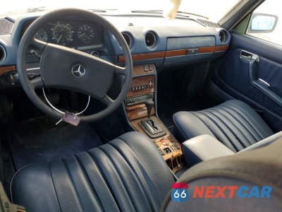 Zdjęcie 8 z 12 samochodu: 1985 MERCEDES-BENZ 300 DT VIN:WDBAB33C8FA272934 - miniatura