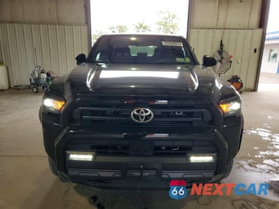 Piąte zdjęcie samochodu w środku: 2026 TOYOTA 4RUNNER SR5 VIN:JTEVA5BR0T5106317 - miniatura