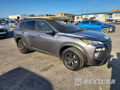 Czwarte zdjęcie samochodu z boku: 2026 NISSAN ROGUE SV VIN:5N1BT3BA8TC850559 - miniatura
