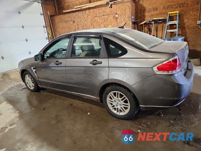 Drugie zdjęcie samochodu z przodu: 2010 FORD FOCUS SE VIN:1FAHP3FNXAW140810 - miniatura