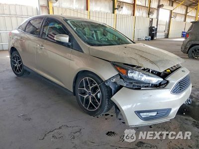 Czwarte zdjęcie samochodu z boku: 2018 FORD FOCUS SEL VIN:1FADP3H21JL270865 - miniatura