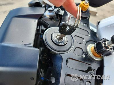 Zdjęcie 8 z 9 samochodu: 2023 YAMAHA YZFR7 VIN:JYARM38E5PA006731 - miniatura