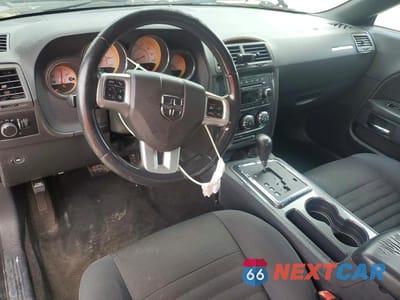 Zdjęcie 8 z 12 samochodu: 2012 DODGE CHALLENGER SXT VIN:2C3CDYAG3CH269173 - miniatura