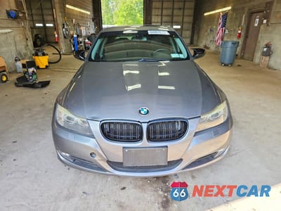 Piąte zdjęcie samochodu w środku: 2011 BMW 328 XI VIN:WBAPK7G50BNN48828 - miniatura