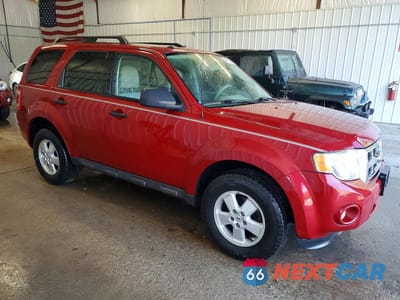 Czwarte zdjęcie samochodu z boku: 2010 FORD ESCAPE XLT VIN:1FMCU9DG8AKC60869 - miniatura