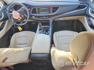 Zdjęcie 8 z 12 samochodu: 2018 BUICK ENCLAVE ESSENCE VIN:5GAERBKW0JJ171398 - miniatura