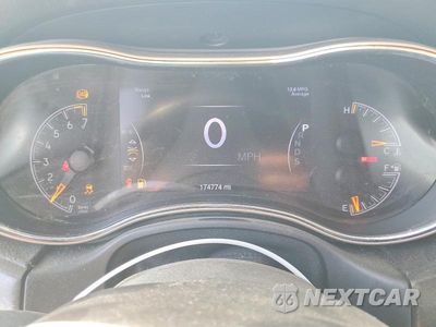 Zdjęcie 9 z 13 samochodu: 2015 JEEP GRAND CHEROKEE LIMITED VIN:1C4RJEBG9FC232065 - miniatura