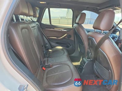 Zdjęcie 10 z 12 samochodu: 2018 BMW X1 XDRIVE28I VIN:WBXHT3C38J5L25889 - miniatura