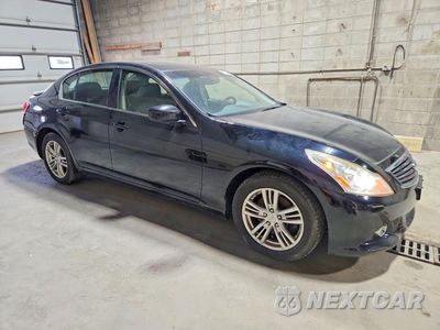 Czwarte zdjęcie samochodu z boku: 2013 INFINITI G37 SEDAN X VIN:JN1CV6AR9DM758547 - miniatura