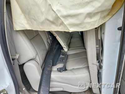 Zdjęcie 11 z 14 samochodu: 2008 CHEVROLET SUBURBAN C1500 LS VIN:1GNFC16068R267124 - miniatura