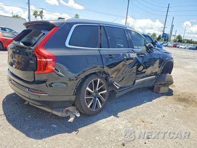 Trzecie zdjęcie samochodu z tyłu: 2024 VOLVO XC90 PLUS VIN:YV4L12PE6R1252461 - miniatura