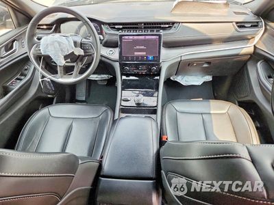 Zdjęcie 8 z 13 samochodu: 2025 JEEP GRAND CHEROKEE LIMITED VIN:1C4RJHBG0SC271462 - miniatura