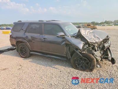 Czwarte zdjęcie samochodu z boku: 2018 TOYOTA 4RUNNER TRD OFF-ROAD PREMIUM VIN:JTEBU5JR5J5545778 - miniatura