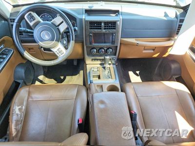 Zdjęcie 8 z 14 samochodu: 2012 JEEP LIBERTY LIMITED VIN:1C4PJMCK5CW157654 - miniatura