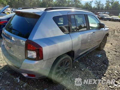Trzecie zdjęcie samochodu z tyłu: 2016 JEEP COMPASS SPORT VIN:1C4NJCBB6GD703396 - miniatura