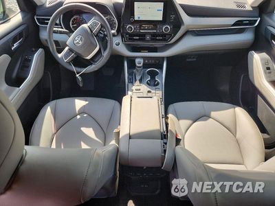 Zdjęcie 8 z 14 samochodu: 2024 TOYOTA HIGHLANDER XLE VIN:5TDKDRBH5RS555847 - miniatura