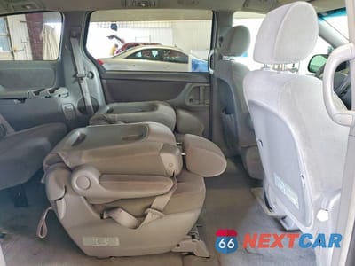 Zdjęcie 11 z 13 samochodu: 2004 TOYOTA SIENNA LE 7 PASSENGER VIN:5TDZA23C04S161876 - miniatura
