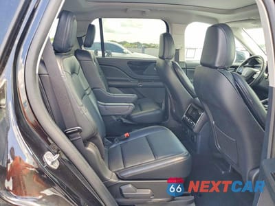 Zdjęcie 10 z 12 samochodu: 2025 LINCOLN AVIATOR VIN:5LM5J6WC5SGL16231 - miniatura