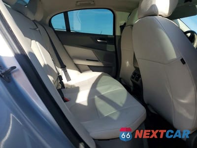 Zdjęcie 10 z 13 samochodu: 2017 JAGUAR XE VIN:SAJAS4BN5HA976426 - miniatura