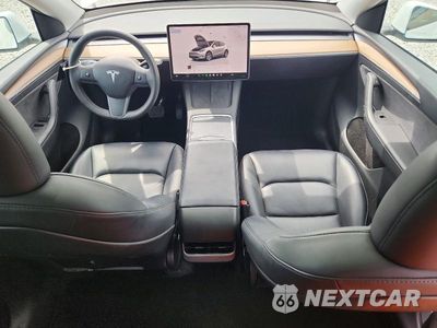 Zdjęcie 8 z 12 samochodu: 2023 TESLA MODEL Y VIN:7SAYGAEE1PF780520 - miniatura