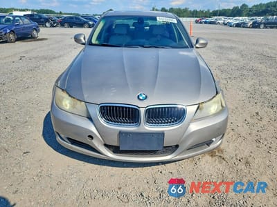 Piąte zdjęcie samochodu w środku: 2011 BMW 328 I SULEV VIN:WBAPH5C54BA446691 - miniatura
