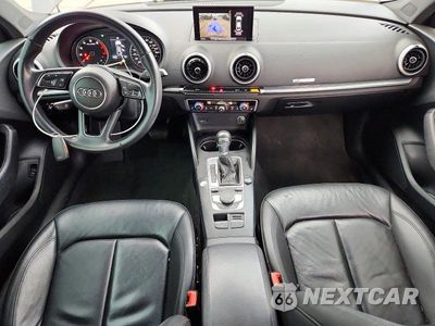 Zdjęcie 8 z 12 samochodu: 2018 AUDI A3 PREMIUM PLUS VIN:WAUGUGFF2J1002011 - miniatura