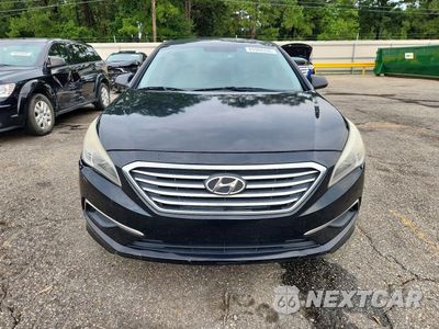 Piąte zdjęcie samochodu w środku: 2017 HYUNDAI SONATA SE VIN:5NPE24AF6HH505369 - miniatura