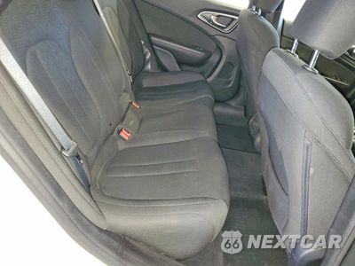 Zdjęcie 10 z 12 samochodu: 2016 CHRYSLER 200 LIMITED VIN:1C3CCCAB7GN125875 - miniatura