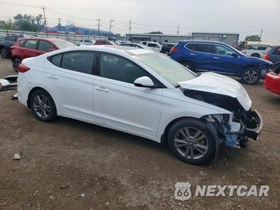 Czwarte zdjęcie samochodu z boku: 2018 HYUNDAI ELANTRA VALUE EDITION VIN:5NPD84LF4JH362371 - miniatura